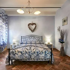 agriturismo-montecrespini.it-tuscanyhotel.com/